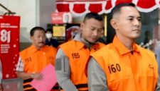 KPK menahan empat tersangka dalam OTT Bupati Pemalang, termasuk staf administrasi KPK Setya Budi Dias Oktavianto. (Foto: Dok. KPK)