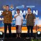 Dirjen Imigrasi Hendarsam Marantoko (kiri) bersama Gubernur Bali I Wayan Koster (tengah) dan General Manager Discovery Mall Bali Rachmat Hartanto Tanuharja (kanan) saat peresmian Immigration Lounge Discovery Mall Bali, Jalan Kartika Plaza, Kuta, Kabupaten Badung, Kamis (27/8/2026). (Foto: istimewa)
