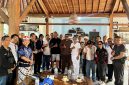 ebanyak 25 tokoh dari berbagai elemen masyarakat di Bali menyatakan dukungan terhadap Anggota DPD RI Arya Wedakarna (AWK). (Foto: istimewa)