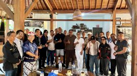 ebanyak 25 tokoh dari berbagai elemen masyarakat di Bali menyatakan dukungan terhadap Anggota DPD RI Arya Wedakarna (AWK). (Foto: istimewa)
