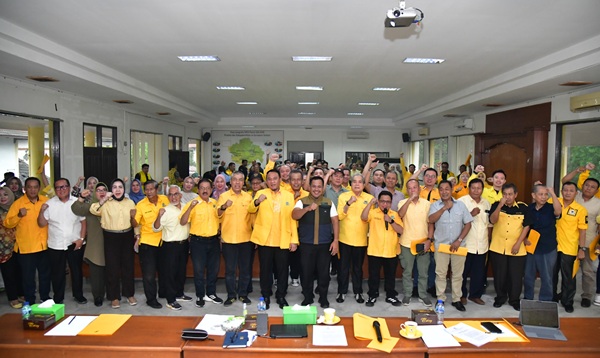 Konsolidasi perdana jajaran pengurus DPD Partai Golkar Sumsel masa bakti 2025-2030 di Aula DPD Partai Golkar Sumsel, Palembang, Minggu (30/8/2026). (Foto: istimewa)
