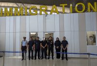 Kantor Imigrasi Kelas II Non-TPI Ponorogo mendeportasi WNA asal Tiongkok berinisial DY melalui Bandara Internasional Juanda, Surabaya, Jawa Timur, Kamis (6/8/2026). (Foto: Dok. Kanim Ponorogo)