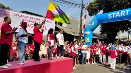 Wagub DKI Jakarta Rano Karno membuka Jakarta Sehat Meruya Fest 2026 di Jalan H Brit 1, RT 006/RW 010, Meruya Utara, Kembangan, Jakarta Barat, Sabtu (29/8/2026). (Foto: istimewa)
