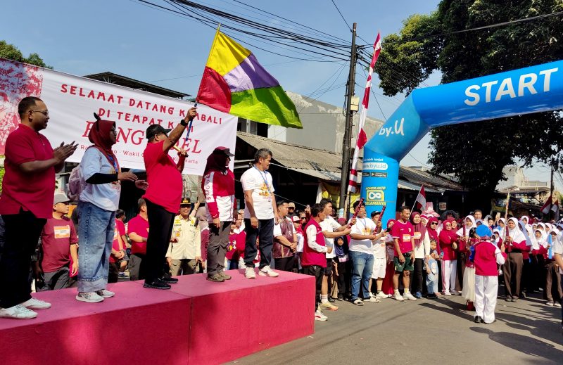 Wagub DKI Jakarta Rano Karno membuka Jakarta Sehat Meruya Fest 2026 di Jalan H Brit 1, RT 006/RW 010, Meruya Utara, Kembangan, Jakarta Barat, Sabtu (29/8/2026). (Foto: istimewa)