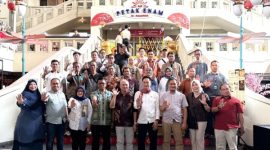 Anggota Komisi A DPRD DKI Jakarta dari Fraksi PSI Kevin Wu menghadirkan Posko Pelayanan Terpadu 3-in-1 di Petak Enam, Glodok, Jakarta Barat, Sabtu (22/8/2026). (Foto: istimewa)