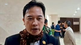 Anggota DPRD DKI Jakarta Fraksi PSI Kevin Wu saat menyampaikan keterangan pers di Jakarta, Selasa (4/8/2026). (Foto: ist)