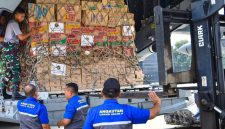 TNI AU AU melalui Lanud Halim Perdanakusuma terus menyalurkan bantuan kemanusiaan bagi masyarakat terdampak gempa di NTT. (Foto: Dok. Lanud Halim)