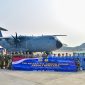 Kasau M. Tonny Harjono menyerahkan bantuan kemanusiaan TNI AU dan PIA Ardhya Garini bagi korban gempa NTT di Lanud Halim Perdanakusuma, Jakarta Timur, Kamis (20/8/2026). (Foto: Dok. Lanud Halim)