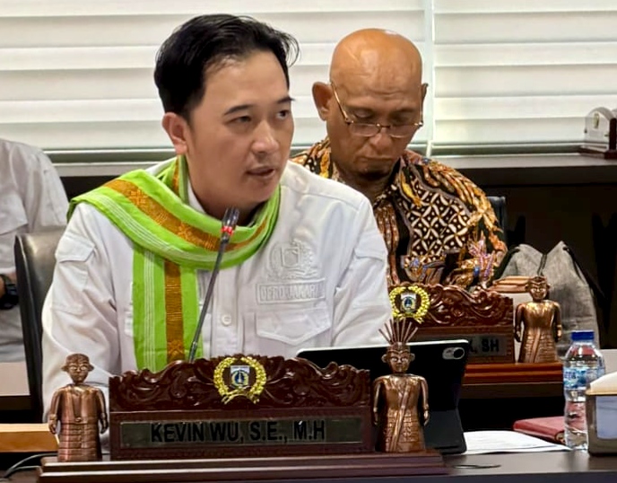 Anggota Komisi A DPRD DKI Jakarta Fraksi PSI, Kevin Wu, saat Rapat Komisi A DRPD DKI Jakarta, Senin (21/9/2026). (Foto: istimewa)