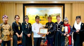 Pengurus Majelis Adat Sunda (MASDA) Jabar bersama KSP Dudung Abdurachman di Bina Graha Jakarta, Kamis (24/9/2026). (Foto: Dok. Masda Jabar)