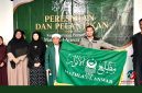 Ketua Umum PB Mathla'ul Anwar Dr. KH Jazuli Juwaini MA (tengah) melantik dan meresmikan kepengurusan Perwakilan Mathla'ul Anwar Belanda di Amsterdam, Sabtu (5/9/2026). (Foto: Dok. PB Mathla'ul Anwar)
