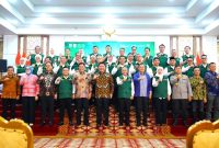 Pengurus IKA-MUBA periode 2026-2030 berfoto bersama seusai pengukuhan di Griya Agung Palembang, Sumsel, Minggu (27/9/2026). (Foto:  istimewa)