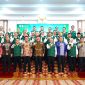 Pengurus IKA-MUBA periode 2026-2030 berfoto bersama seusai pengukuhan di Griya Agung Palembang, Sumsel, Minggu (27/9/2026). (Foto:  istimewa)