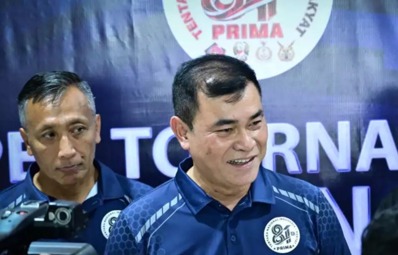 Komandan Koharmatau Marsekal Muda TNI Rudolf P. Buulolo, S.E., M.M., saat menyampaikan keterangan pers usai penutupan Piala Panglima TNI di GOR Kota Bandung, Minggu (6/9/2026). (Foto: istimewa)