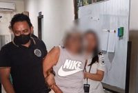 WNA Belanda berinisial FMMM (67) dipindahkan ke Rudenim Denpasar setelah mengamuk di hotel dan kembali membuat keributan saat diperiksa di Kantor Imigrasi Denpasar. (Foto: Dok. Kanim Denpasar)