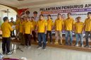 Ketua AMKI Sumsel Kms Umar Jaya Negara melantik Pengurus AMKI Musi Rawas di Pendopoan Rumah Dinas Bupati Musi Rawas, Selasa (27/10/2026). (Foto: Dok. AMKI Sumsel)