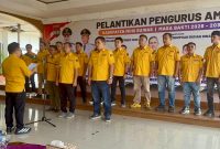 Ketua AMKI Sumsel Kms Umar Jaya Negara melantik Pengurus AMKI Musi Rawas di Pendopoan Rumah Dinas Bupati Musi Rawas, Selasa (27/10/2026). (Foto: Dok. AMKI Sumsel)