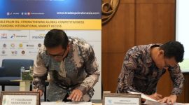 Penandatanganan perjanjian kerja sama PTPN IV PalmCo dan Kemendag. (Foto: Dok. PTPN IV PalmCo)