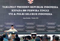 Presiden Prabowo Subianto memberikan taklimat kepada 800 Pati TNI dan Polri dari seluruh Indonesia di Kompleks Istana Kepresidenan Jakarta, Rabu (7/10/2026). (Foto: Dok. BPMI Setpres)