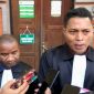 Kuasa Hukum RU menyampaikan keterangan pers usai sidang di PN Denpasar, Kamis (8/10/2026). (Foto: istimewa)